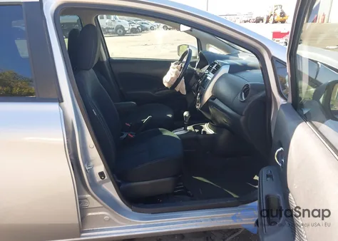 2015 Nissan Versa Note S (Sr)/S Plus/Sl/Sr/Sv z USA, uszkodzony, nr VIN 3N1CE2CP5FL351603